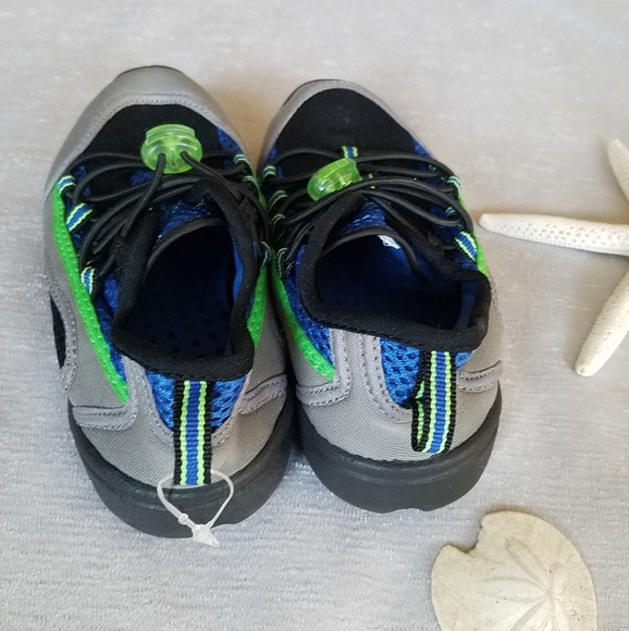 Kids Sand & Sun water/beach shoes size 12 - Picture 3 of 9